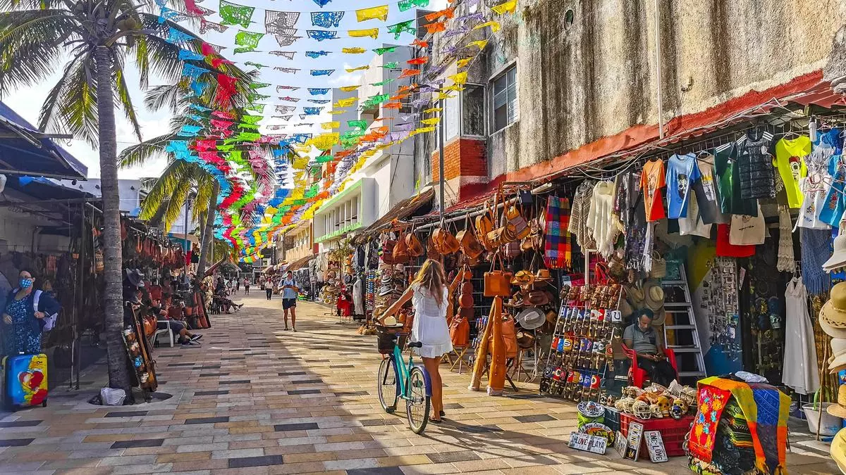 Walking Tour 5ta Avenida Playa del Carmen